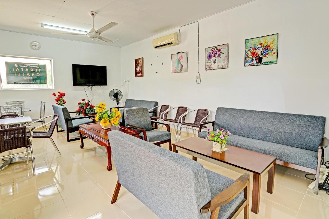 Capital O 90423 Teratai Chalet Hotel Kampong Raja Exterior photo
